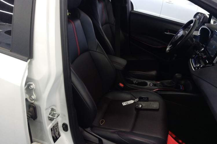 丰田 雷凌 2021款 185T CVT运动版局部细节41