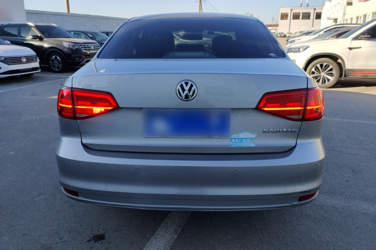 大众 速腾 2015款 1.6L 手动舒适型车身外观6