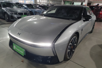 小鹏P7 2025款 702 长续航 Ultra