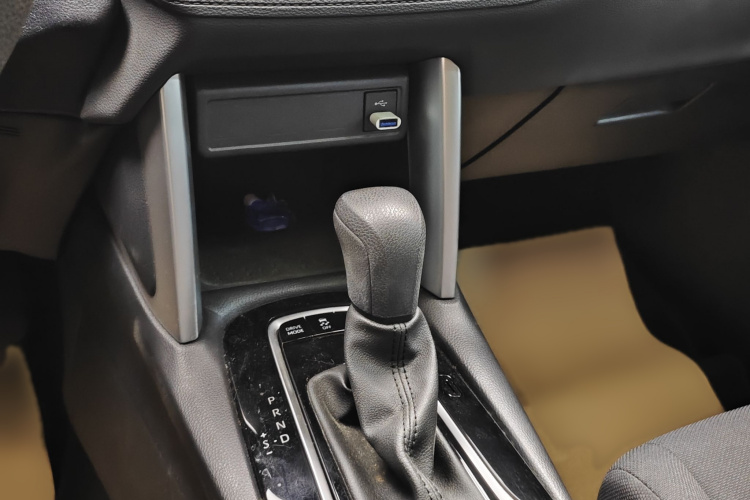 丰田 锋兰达 2023款 2.0L 智能电混双擎 领先版局部细节18