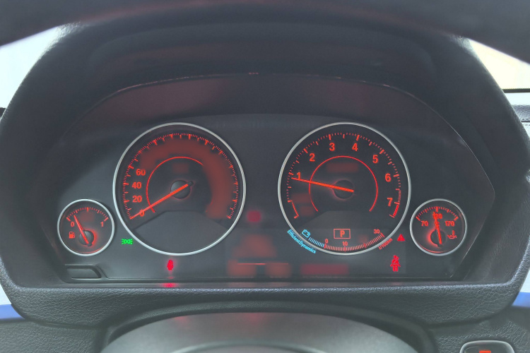 宝马3系 2019款 320i M运动套装中控内饰7006