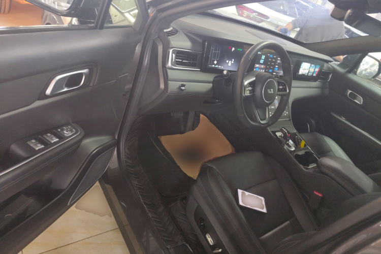 理想汽车 理想ONE 2021款 增程6座版中控内饰20