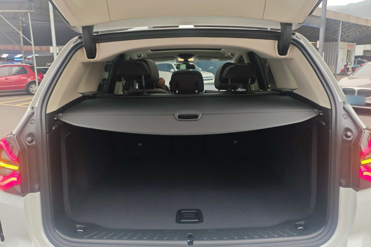 宝马iX3 2022款 改款 领先型机舱底盘23