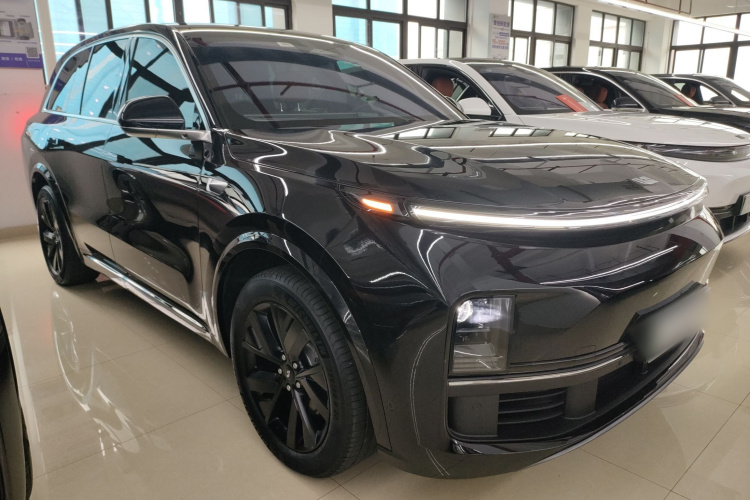 理想汽车 理想L8 2023款 Air车身外观3