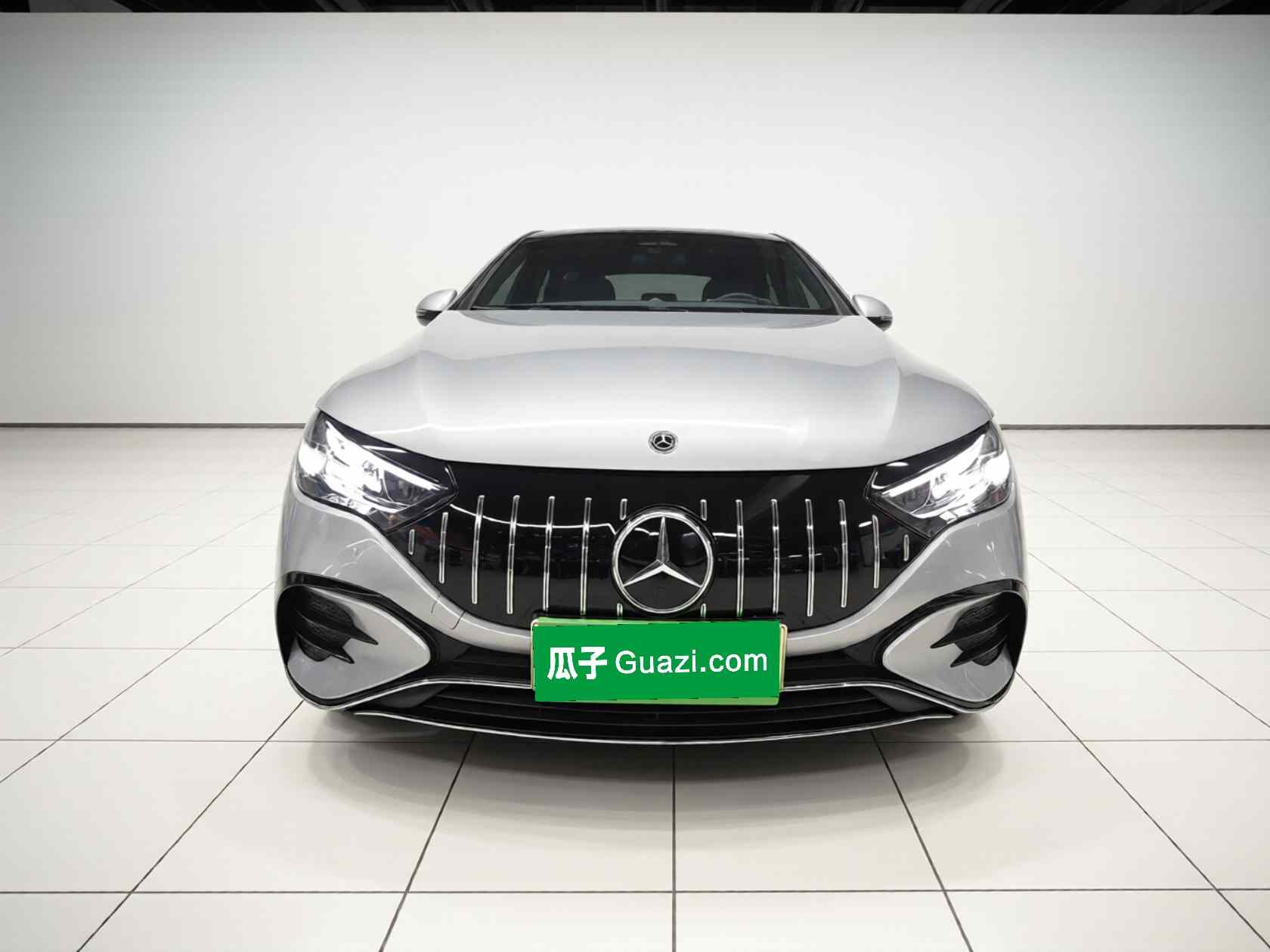 奔驰EQE 2022款 350 先锋版(1)