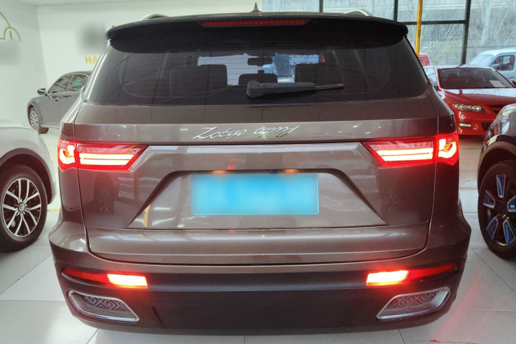 众泰T700 2017款 1.8T 双离合尊贵型车身外观6