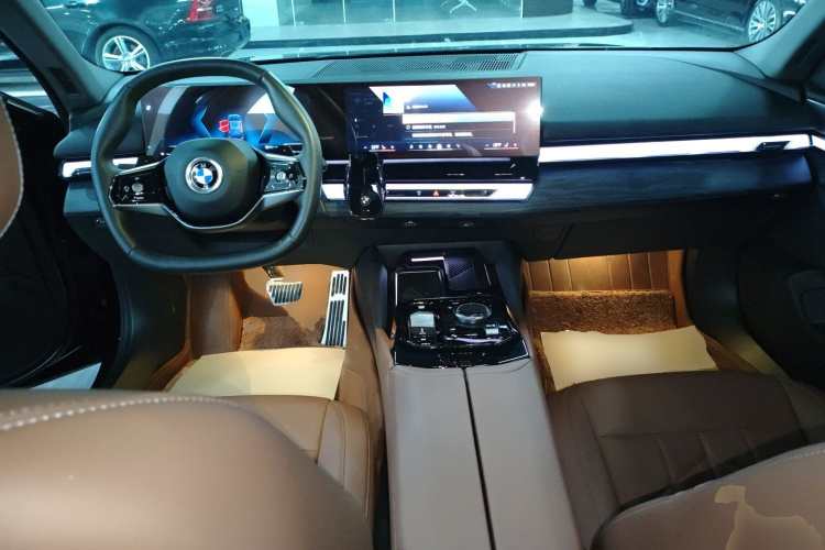宝马5系 2024款 530Li 领先型 豪华套装中控内饰12