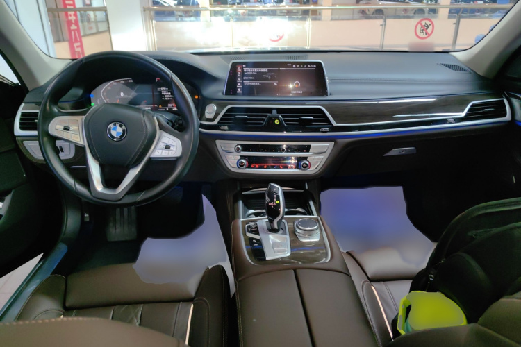 宝马7系 2019款 改款 730Li 豪华套装中控内饰7002