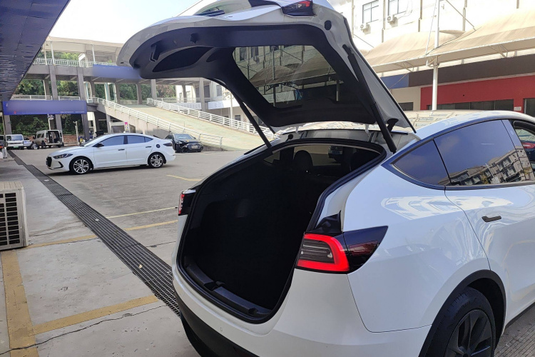 特斯拉 Model Y 2023款 后轮驱动版机舱底盘23