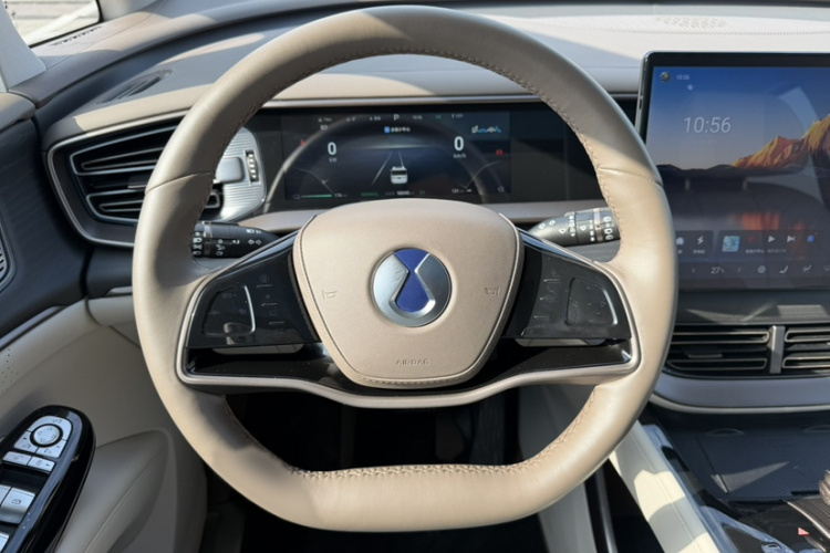 腾势D9 2022款 DM-i 970 四驱尊荣型局部细节13