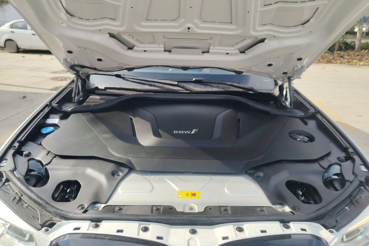 宝马iX3 2021款 改款 领先型机舱底盘24