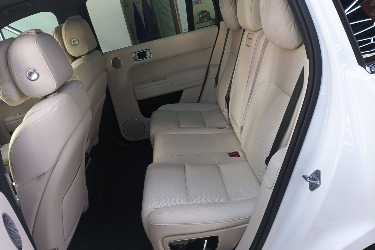 理想汽车 理想L7 2023款 Pro中控内饰7004