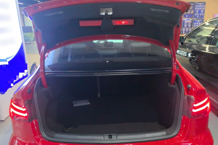 奥迪A3 2019款 Limousine 35 TFSI 时尚型 国VI机舱底盘23