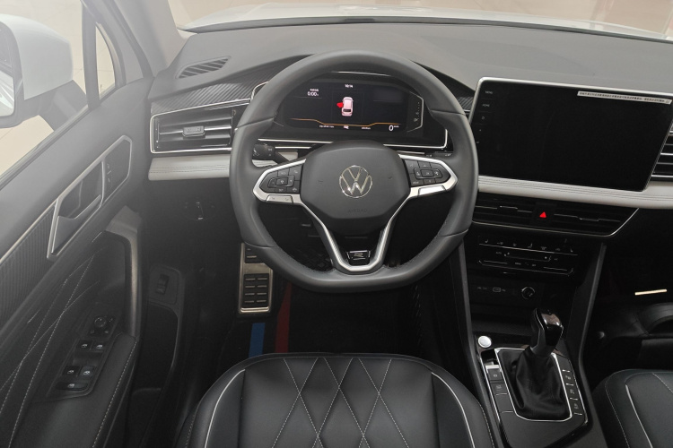 大众 途观L 2025款 出众款 330TSI 自动两驱R-Line龙耀版局部细节13