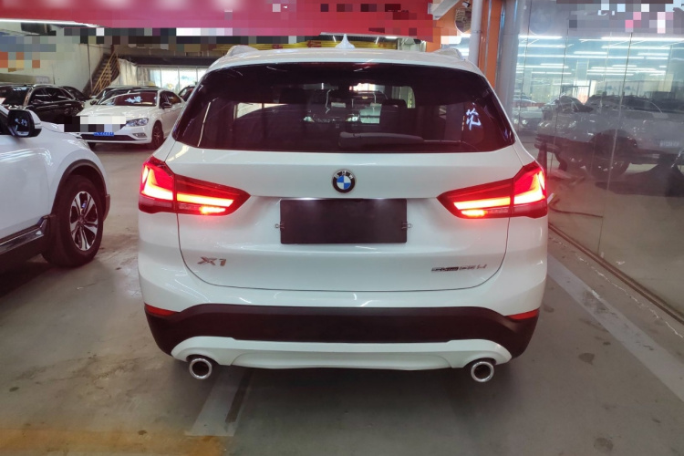 宝马X1 2021款 改款 sDrive25Li 领先型车身外观6