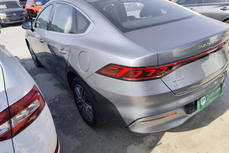 比亚迪 秦PLUS 2023款 冠军版 DM-i 120KM卓越型车身外观4