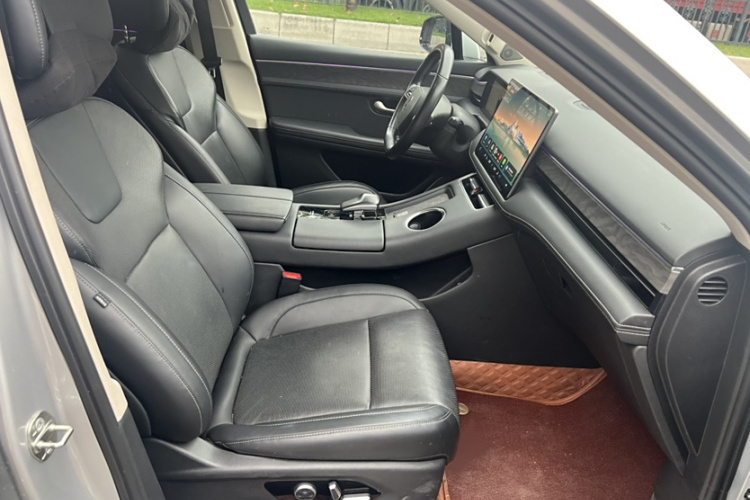 鸿蒙智行 问界M5 2022款 增程后驱标准版中控内饰7002