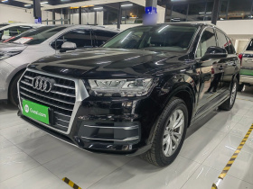 奥迪Q7 2019款 45 TFSI 舒适型