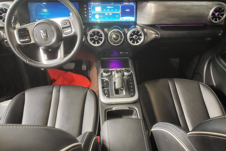 坦克300 2021款 越野版 2.0T 征服者中控内饰7003