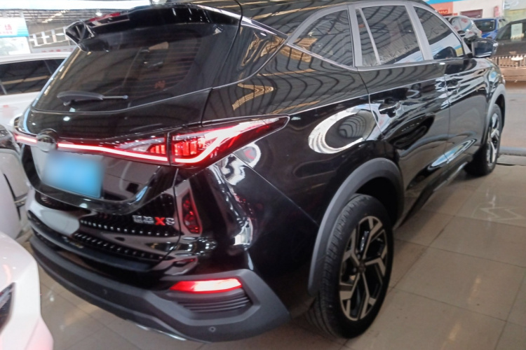 思皓X8 2022款 大圣版 300T DCT行者型 7座车身外观6005