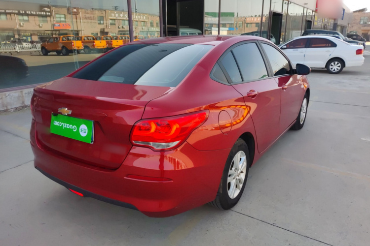 雪佛兰 科沃兹 2016款 1.5L 手动欣悦版车身外观7