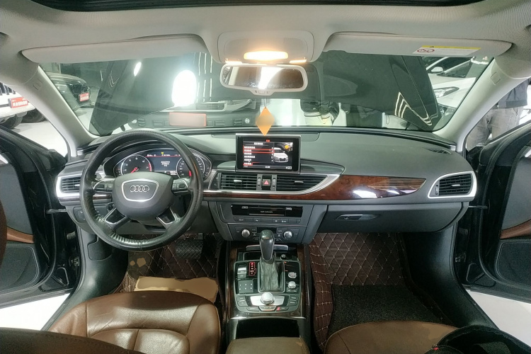 奥迪A6L 2016款 TFSI 舒适型中控内饰12
