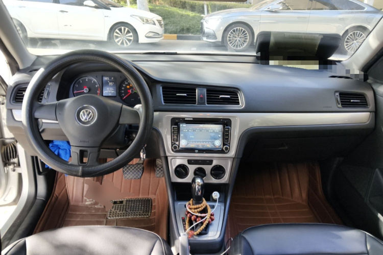 大众 朗逸 2013款 改款经典 1.6L 自动风尚版中控内饰12