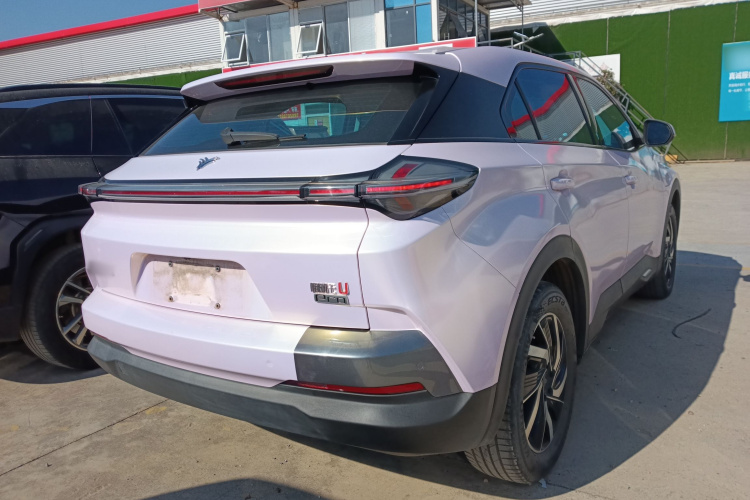 哪吒汽车 哪吒U 2021款 Pro 400 巡航版车身外观6005