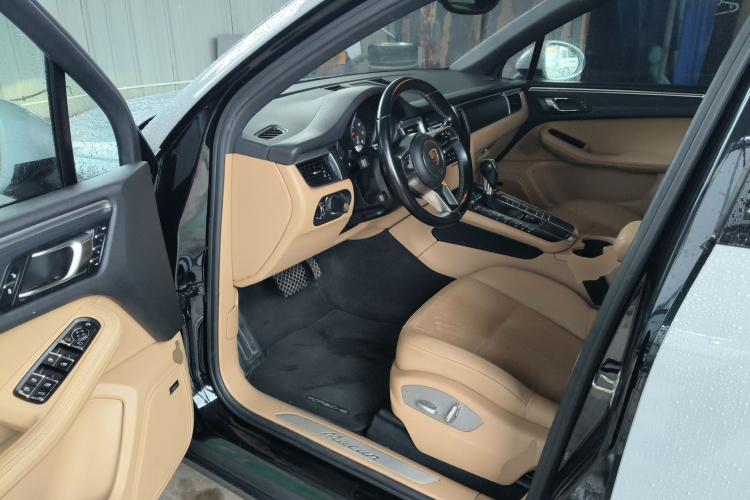 保时捷 2017款  Macan 2.0T中控内饰7003