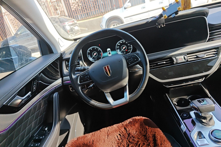 红旗HS5 2019款 2.0T 智联旗享版中控内饰13