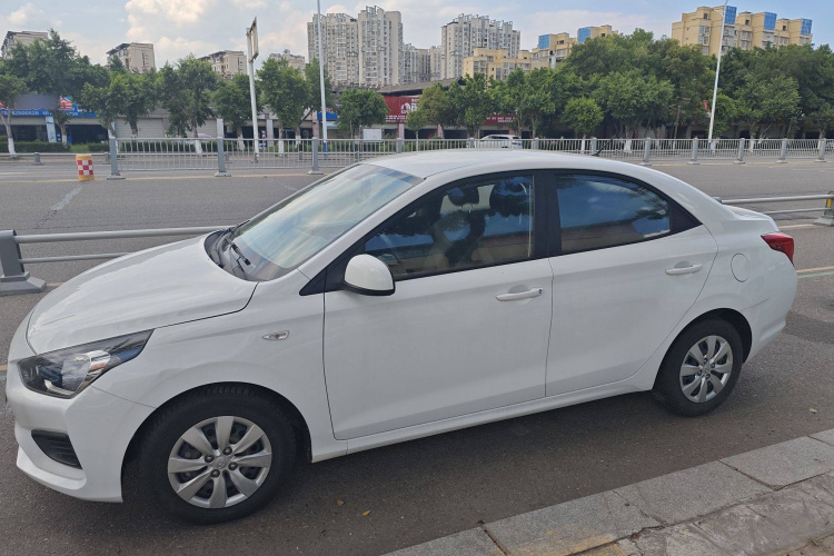 现代 瑞纳 2017款 1.4L 手动焕新版 国VI车身外观6005