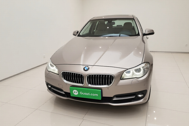 宝马5系 2017款 520Li 典雅型车身外观2