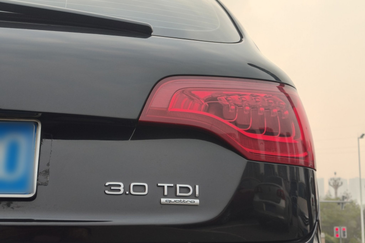 奥迪Q7 2012款 3.0 TDI 领先型车身外观6001