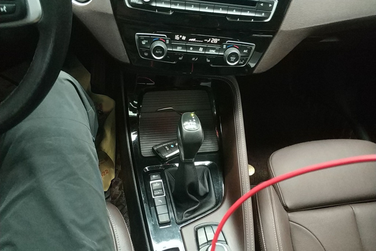 宝马X1 2016款 sDrive18Li 豪华型局部细节18