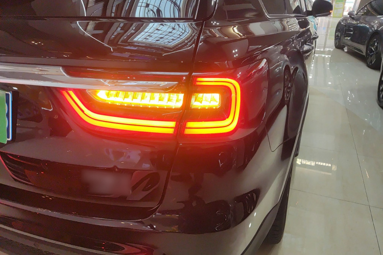 红旗HS7 2022款 2.0T DCT两驱智联旗享版 五座车身外观6006