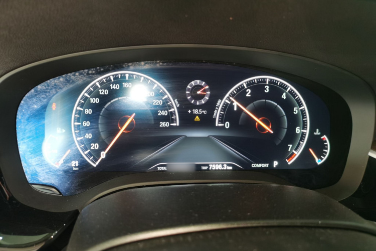 宝马5系 2019款 改款 525Li 豪华套装局部细节14