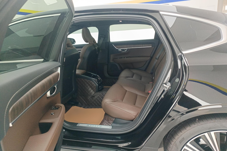 沃尔沃S90 2024款 B5 智远豪华版中控内饰21