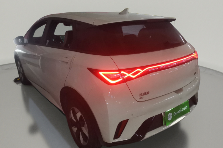 比亚迪 海豚 2025款 420km 自由版车身外观5