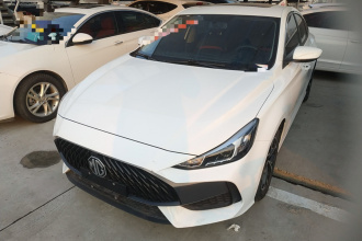 名爵 MG5 2022款 180DVVT CVT青春风尚版