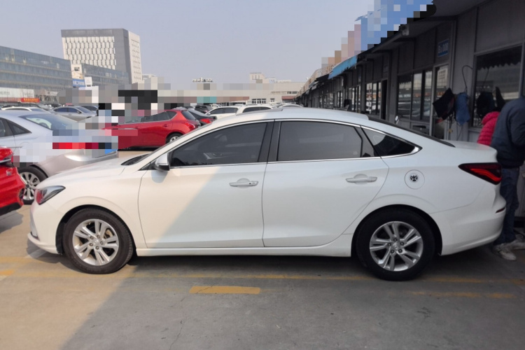 长安 逸动 2019款 高能版 1.6L GDI 手动先锋型 国VI车身外观6003