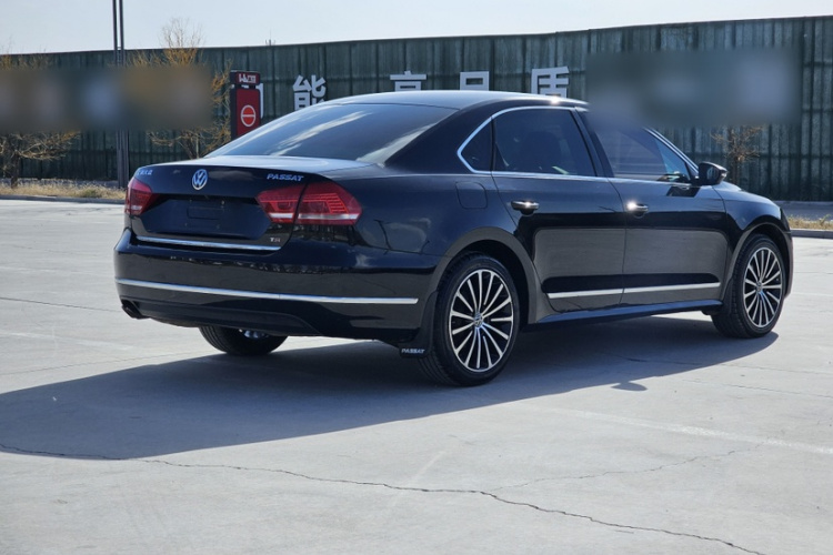 大众 帕萨特 2015款 1.8TSI DSG御尊版车身外观6004