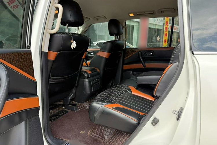 日产 途乐（平行进口）中控内饰7003