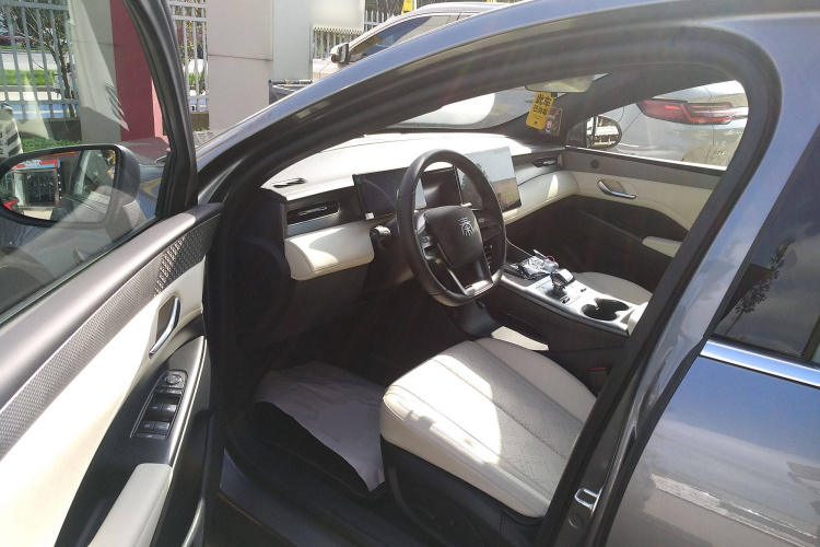 比亚迪 秦PLUS 2025款 EV 智驾版 510KM超越型中控内饰7003