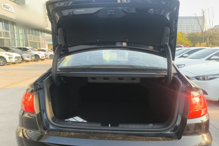 吉利汽车 帝豪GL 2017款 1.8L DCT精英型机舱底盘23