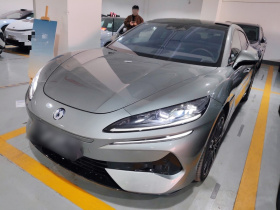 腾势Z9GT 2024款 1100四驱Ultra版