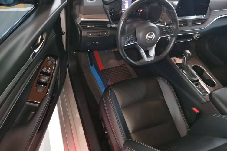 日产 天籁 2021款 2.0L XL 舒适版中控内饰7003