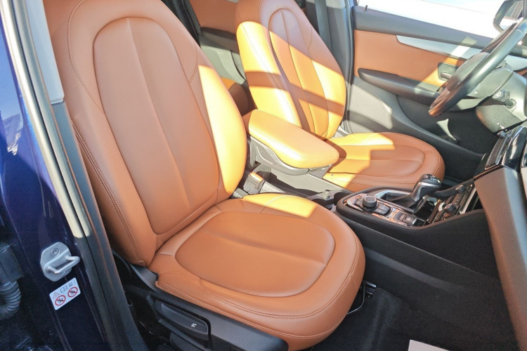 宝马2系旅行车 2016款 218i 时尚型局部细节41