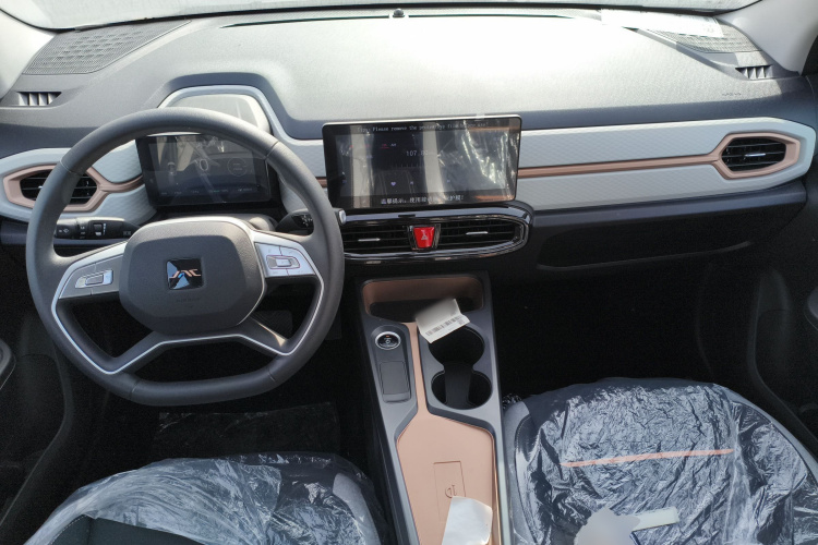 江淮钇为 钇为花仙子 2024款 挚爱版 301km Air中控内饰12