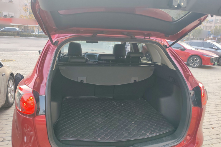 马自达CX-5 2015款 2.5L 自动四驱尊贵型机舱底盘23