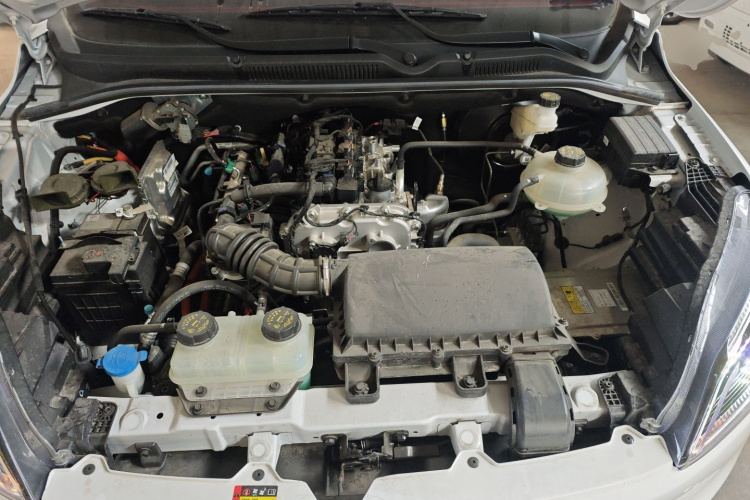 五菱汽车 五菱宏光新能源 2025款 增程式混动 50KM 舒适型局部细节24